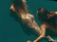 KiloPics.net presents: Kelly brook & jessica szohr nude & sexy - piranha - hd