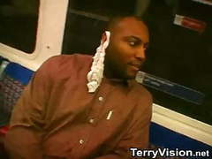 KiloPics.net presents: Flashing on the london underground - part 1